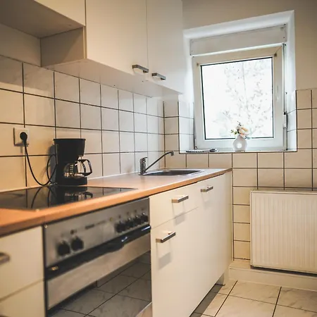 Fuer Bis Zu 7 Gaeste Ideal Fuer Monteure, Teams Und Familien Appartamento