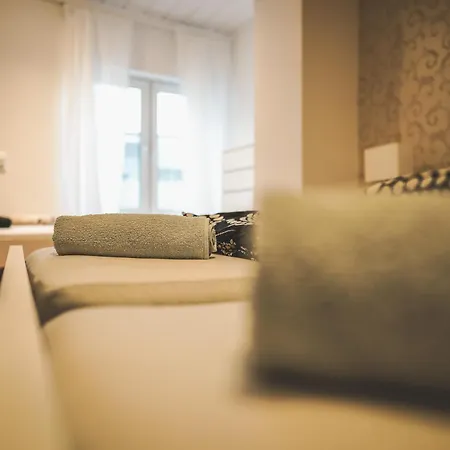 Fuer Bis Zu 7 Gaeste Ideal Fuer Monteure, Teams Und Familien Appartamento