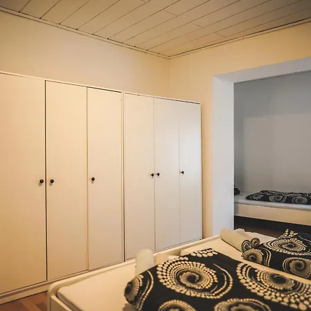 Appartamento Fuer Bis Zu 7 Gaeste Ideal Fuer Monteure, Teams Und Familien Niederdorla