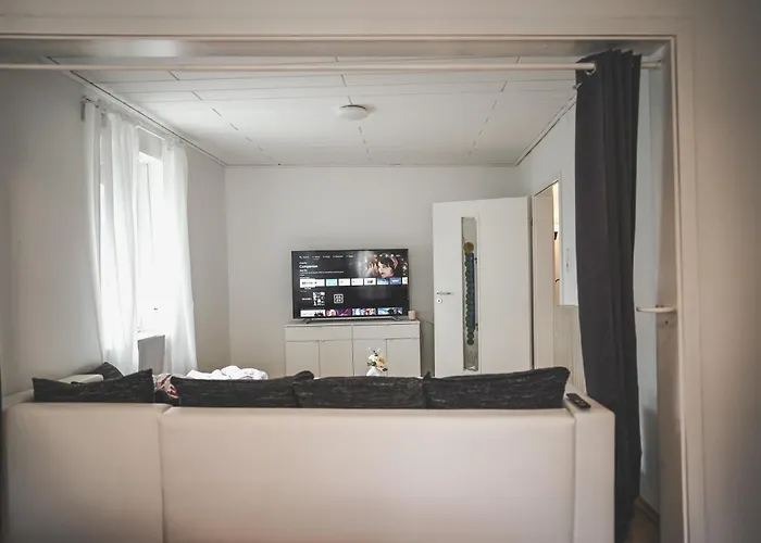 Fuer Bis Zu 7 Gaeste Ideal Fuer Monteure, Teams Und Familien アパート Niederdorla